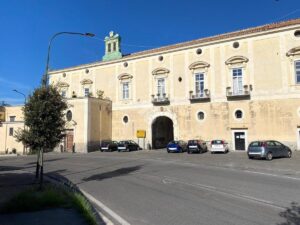 Deposito in vendita